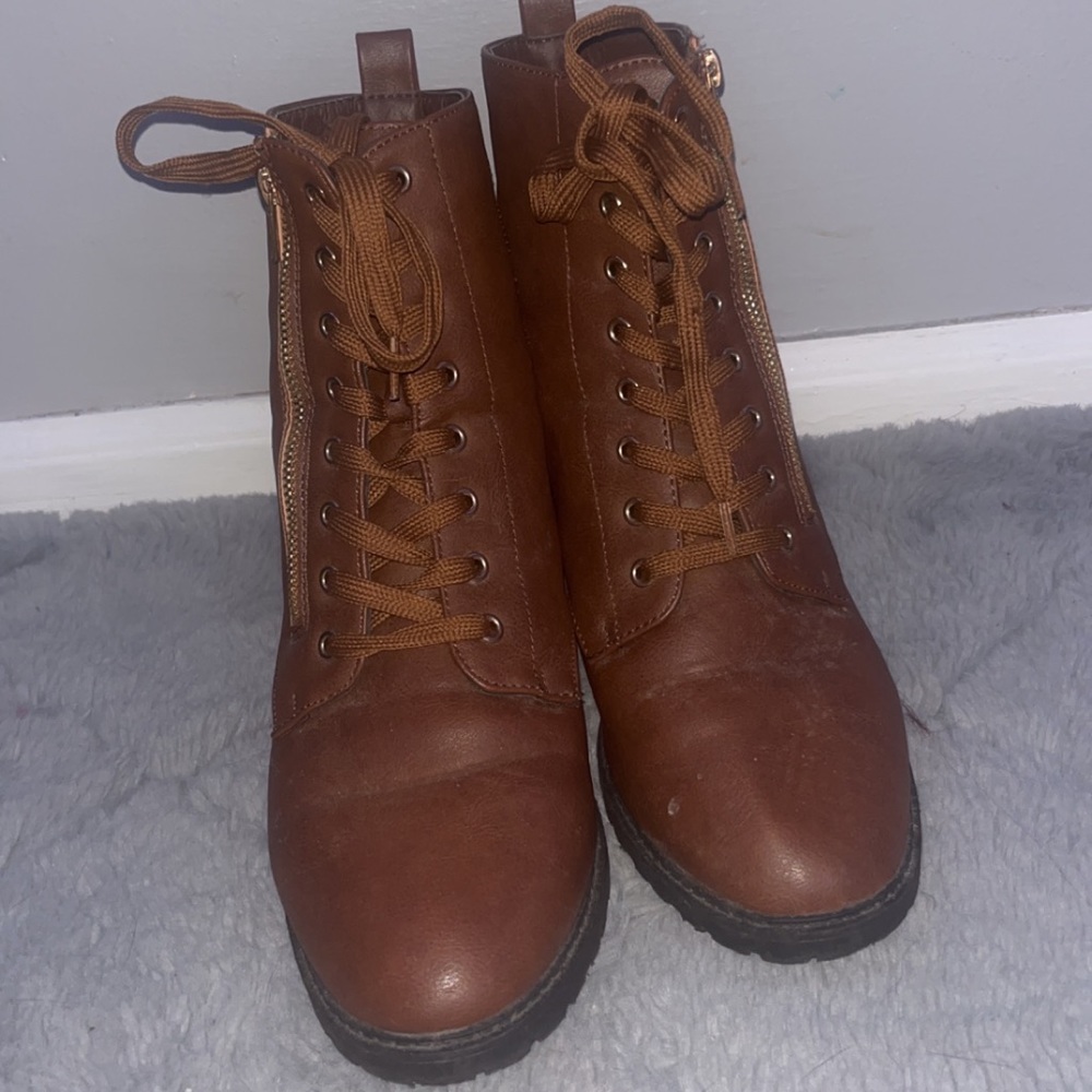 shoes size 10